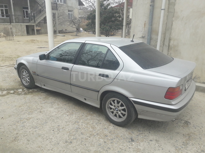 BMW 318 1991, 397,200 km - 0.2 l - Sumqayıt