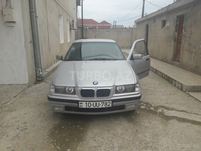 BMW 318 1991, 397,200 km - 0.2 l - Sumqayıt