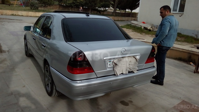 Mercedes C 220 1997, 362,907 km - 2.2 l - Bakı
