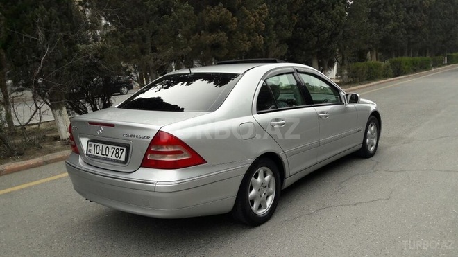 Mercedes C 180 2004, 225,000 km - 1.8 l - Sumqayıt