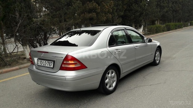 Mercedes C 180 2004, 225,000 km - 1.8 l - Sumqayıt