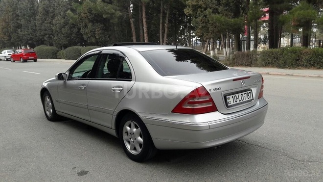 Mercedes C 180 2004, 225,000 km - 1.8 l - Sumqayıt