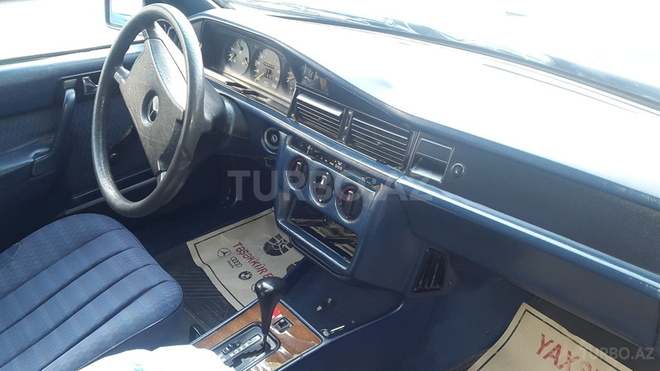Mercedes 190 1990, 250,000 km - 2.0 l - Bərdə