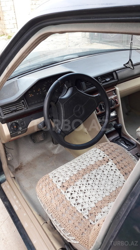 Mercedes E 250 1995, 340,090 km - 2.5 л - Bakı