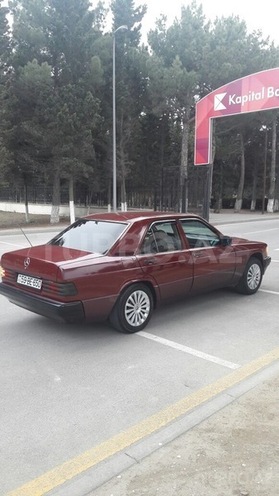 Mercedes 190 1992, 250,000 km - 2.0 l - Sumqayıt