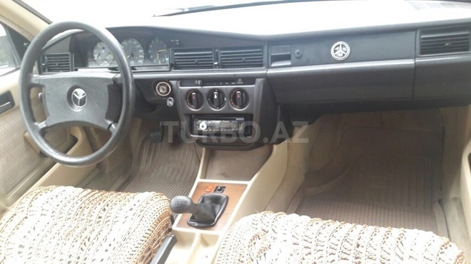 Mercedes 190 1992, 250,000 km - 2.0 l - Sumqayıt