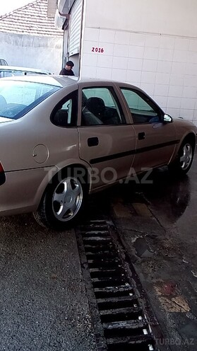 Opel Vectra 1997, 357,580 km - 1.6 l - Şəki