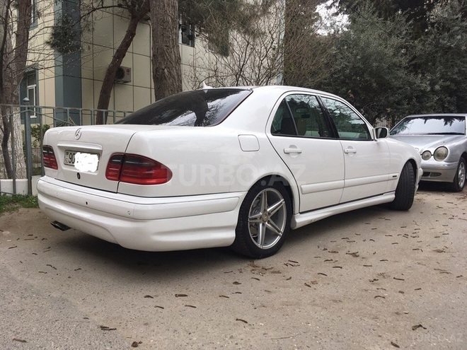 Mercedes E 240 2000, 227,000 km - 2.6 l - Bakı
