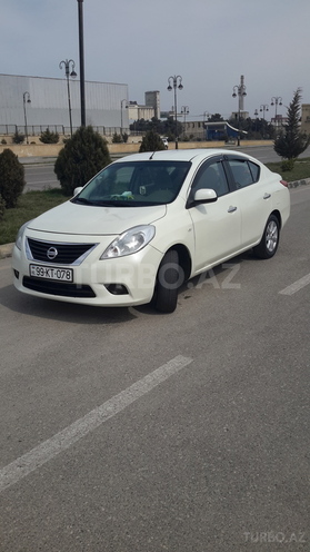 Nissan Sunny 2013, 98,600 km - 0.2 л - Bakı