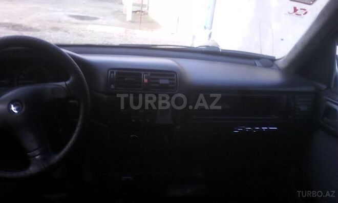 Opel Vectra 1994, 355,000 km - 1.6 л - Gəncə