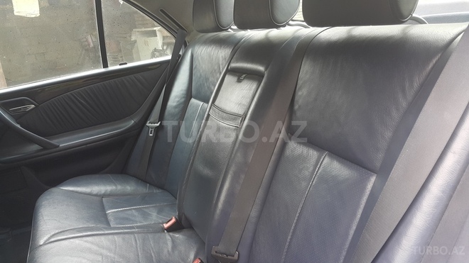 Mercedes E 270 1999, 440,000 km - 2.7 l - Bakı