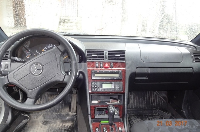 Mercedes C 200 2000, 108,000 km - 2.0 l - Bakı