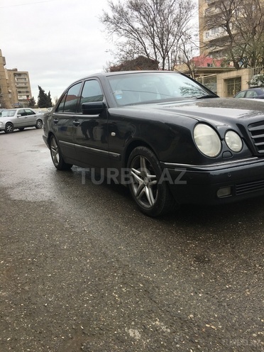 Mercedes E 230 1997, 312,000 km - 2.3 л - Bakı