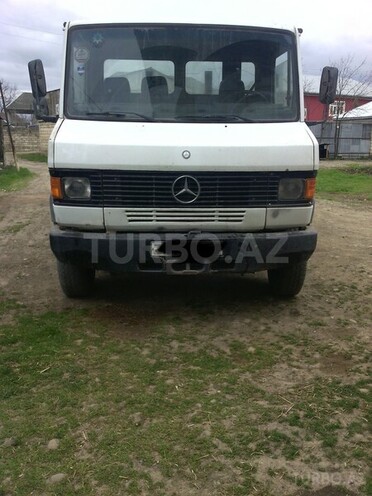 Mercedes 609 D 1993, 300,000 km - 4.2 л - Bakı
