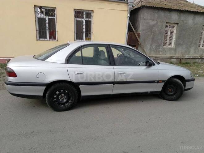Opel Omega 1994, 413,250 km - 2.0 l - Naftalan