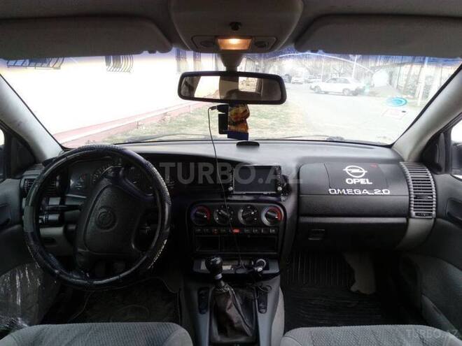 Opel Omega 1994, 413,250 km - 2.0 l - Naftalan