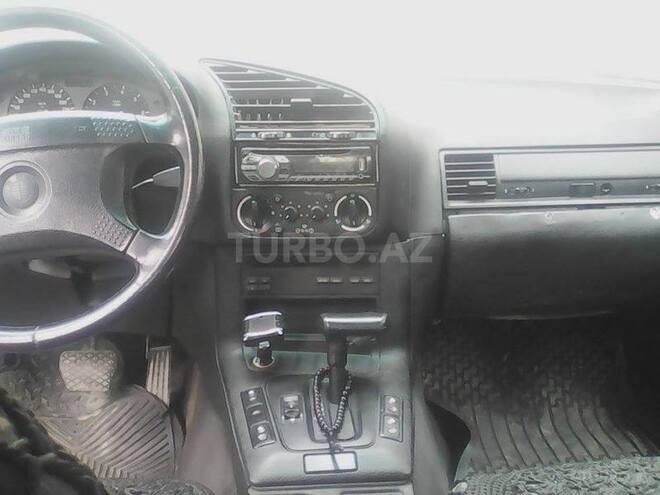BMW 325 1993, 211,000 km - 2.5 l - Bakı
