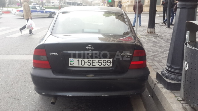 Opel Vectra 1997, 1,390,000 km - 2.0 l - Bakı