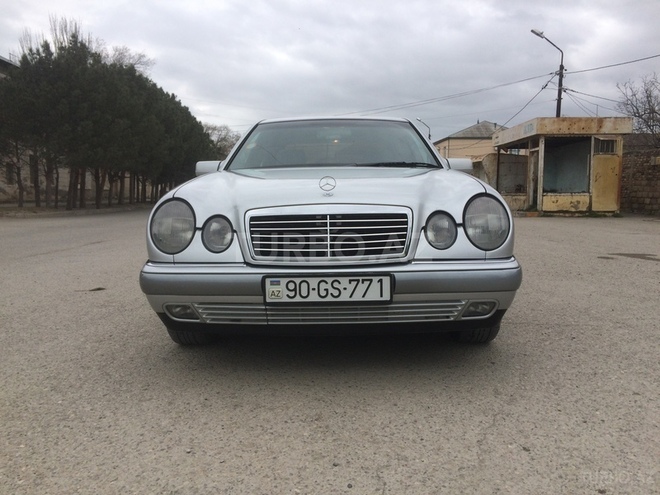 Mercedes E 230 1996, 320,000 km - 2.3 l - Sumqayıt