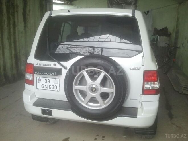 Mitsubishi Pajero io 2000, 205,500 km - 2.0 l - Bakı