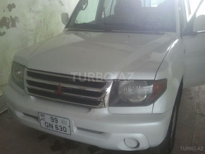 Mitsubishi Pajero io 2000, 205,500 km - 2.0 l - Bakı
