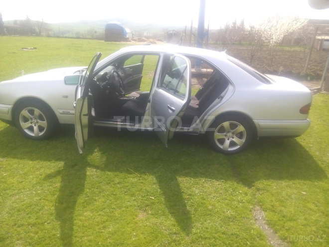 Mercedes E 320 1997, 28,400 km - 3.2 л - Cəlilabad