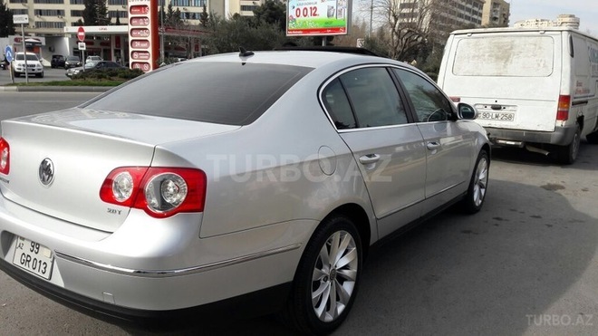 Volkswagen Passat 2008, 180,000 km - 2.0 л - Bakı