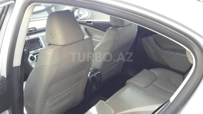 Volkswagen Passat 2008, 180,000 km - 2.0 л - Bakı