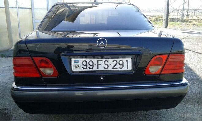 Mercedes E 200 1998, 301,213 km - 2.0 l - Bakı