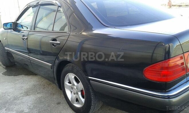 Mercedes E 200 1998, 301,213 km - 2.0 l - Bakı