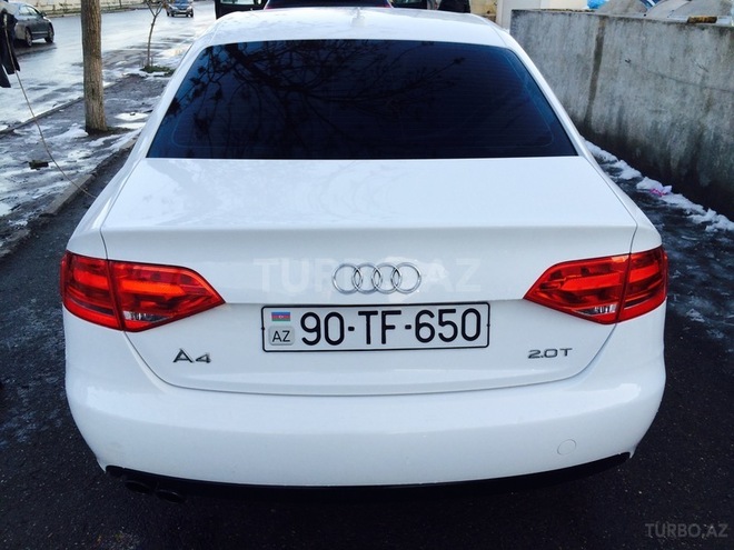 Audi A4 2011, 126,000 km - 2.0 л - Bakı