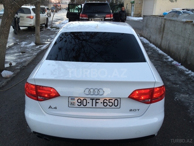 Audi A4 2011, 126,000 km - 2.0 л - Bakı