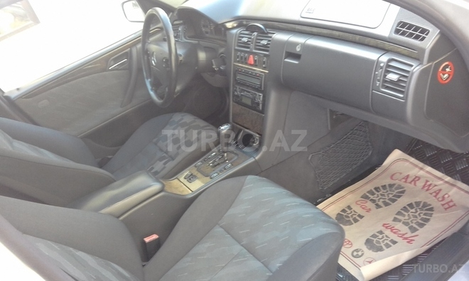 Mercedes E 220 2000, 280,000 km - 2.2 l - Xırdalan