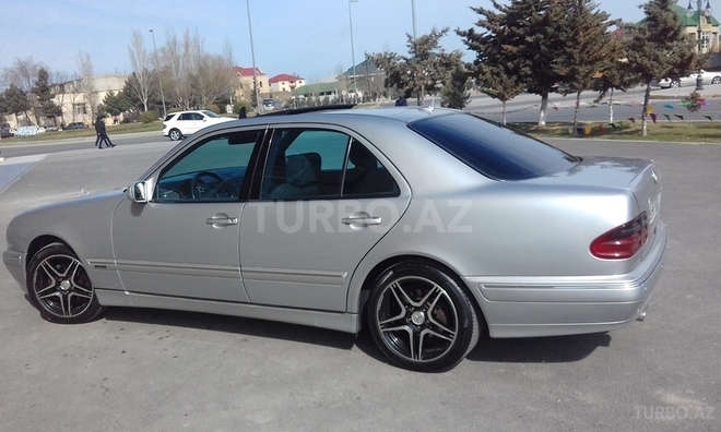 Mercedes E 220 2000, 280,000 km - 2.2 l - Xırdalan