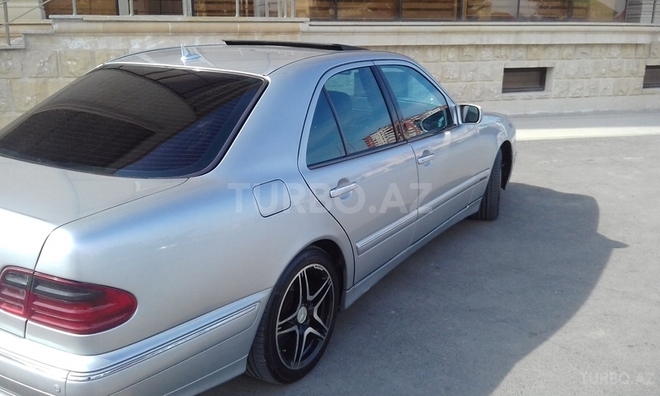 Mercedes E 220 2000, 280,000 km - 2.2 l - Xırdalan