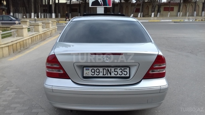 Mercedes C 200 2000, 241,400 km - 2.0 l - Bakı