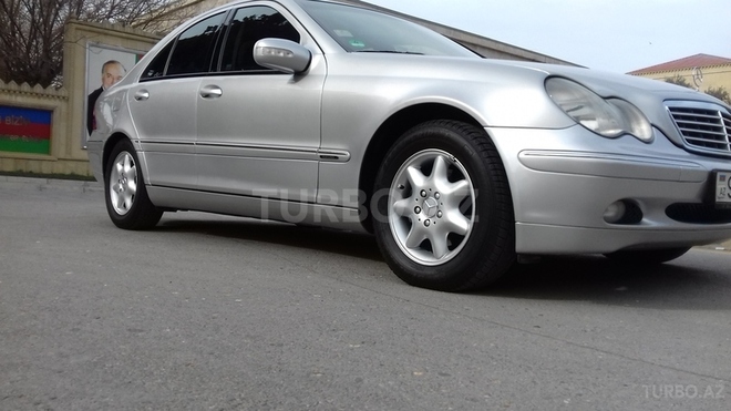 Mercedes C 200 2000, 241,400 km - 2.0 l - Bakı