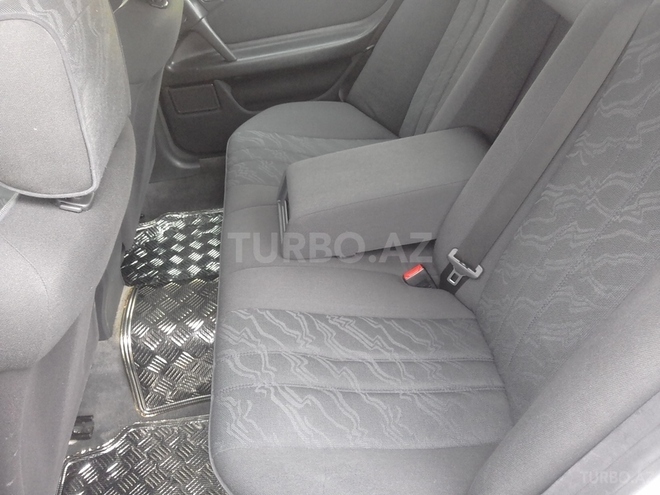 Mercedes E 200 1998, 207,000 km - 2.0 l - Bakı
