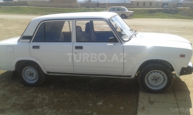 LADA (VAZ) 2107 2005, 157,000 km - 1.6 л - Şirvan