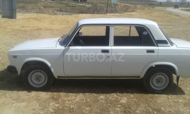 LADA (VAZ) 2107 2005, 157,000 km - 1.6 л - Şirvan