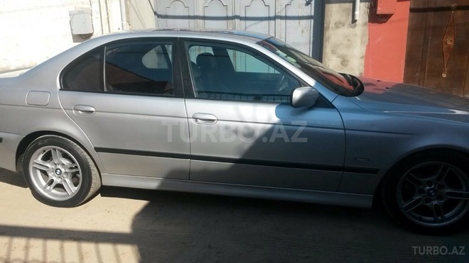 BMW 530 2000, 266,000 km - 3.0 l - Bakı