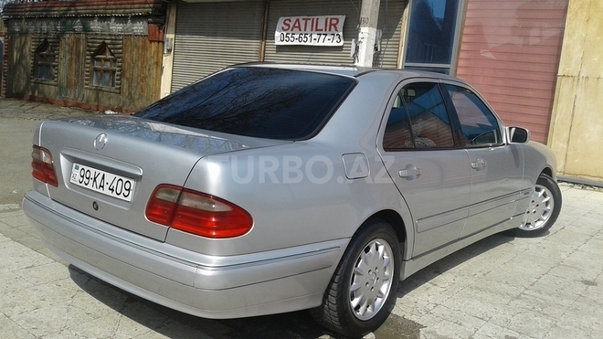 Mercedes E 220 1999, 300,000 km - 2.2 л - Lənkəran