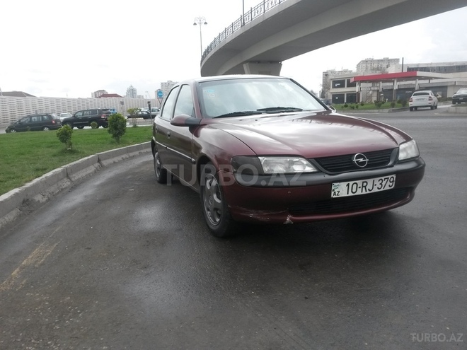 Opel Vectra 1997, 215,000 km - 1.6 l - Bakı