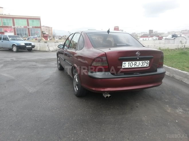 Opel Vectra 1997, 215,000 km - 1.6 l - Bakı