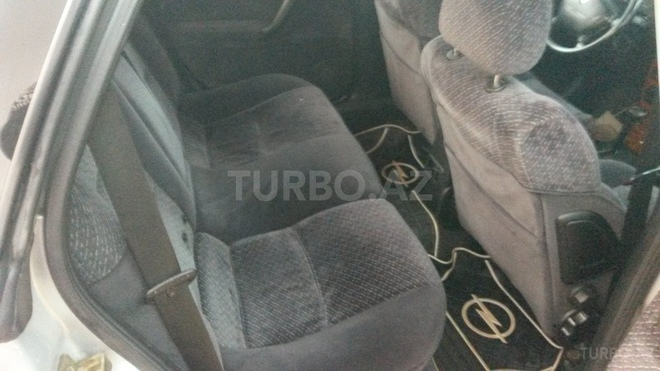 Opel Vectra 1998, 186,200 km - 2.2 l - Bakı