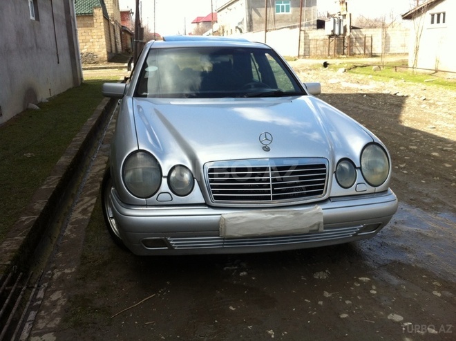 Mercedes E 230 1996, 335,000 km - 2.3 l - Bakı