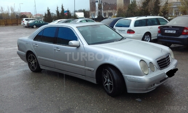 Mercedes E 220 2000, 29,000 km - 2.2 l - Sumqayıt