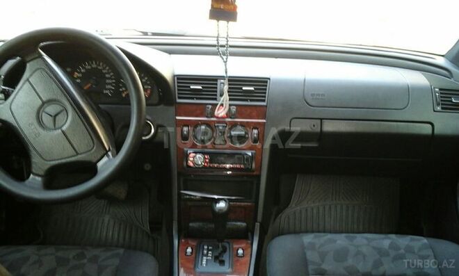 Mercedes C 180 1997, 290,000 km - 1.8 l - Şəki