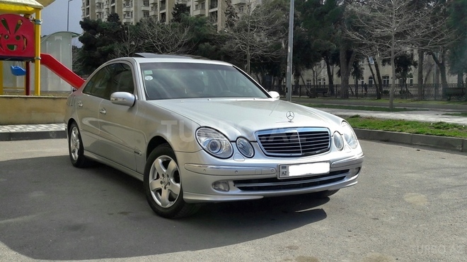 Mercedes E 320 2002, 272,000 km - 3.2 l - Bakı
