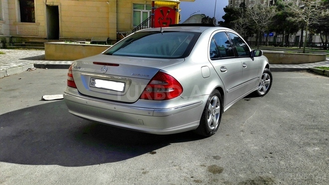 Mercedes E 320 2002, 272,000 km - 3.2 l - Bakı